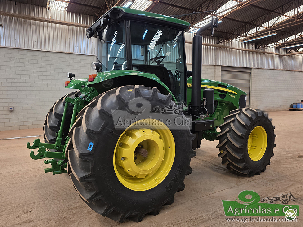 TRATOR JOHN DEERE JOHN DEERE 7225J Tração 4x4 Agricolas e Cia RIO DAS PEDRAS SÃO PAULO SP